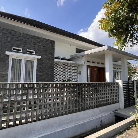 Sabbi'S House Hotel Klaten ภายนอก รูปภาพ